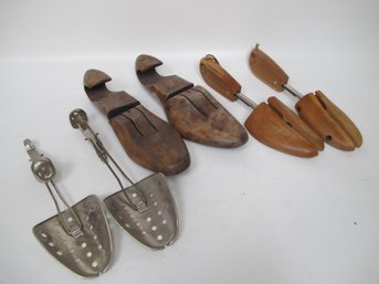 Lot Of Vintage And Modern Shoe Trees - Wood And Metal