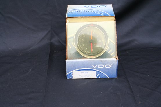 Vintage VDO Hot Rod RPM Gauge New In Box