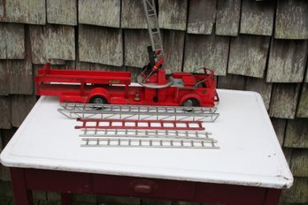 Vintage Model Toys Charles Doepke Mfg Co. Rossmoyne Metal Fire Truck