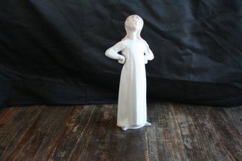 Lladro Figurine Girl In Night Gown With Hands On Hips