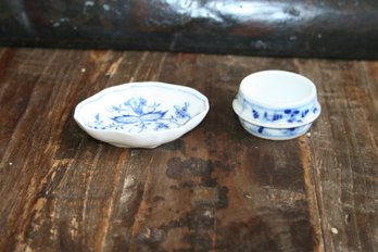 Lot Of Two (2) Meissen Germany Porcelain Blue & White Salts