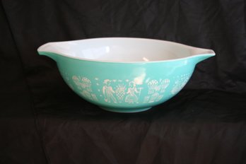 Vintage Blue & White Amish Large Pyrex Mixing Bowl