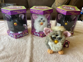 3 Original Furby 1998 In Original Boxes , 1 Original Without Box