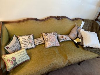 Assorted Pillows & Throw Blanket