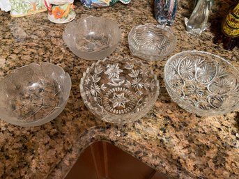 5 Glass Bowls