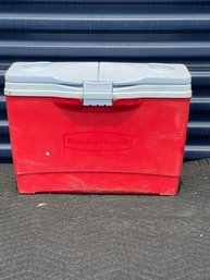 Vintage Rubbermaid Cooler