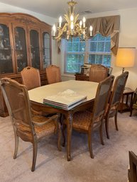 Thomasville Expansion Dining Table , 6 Chairs, Table Pads & 2 Leafs
