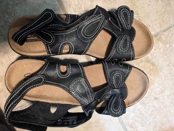 Clark Size 9 Sandals
