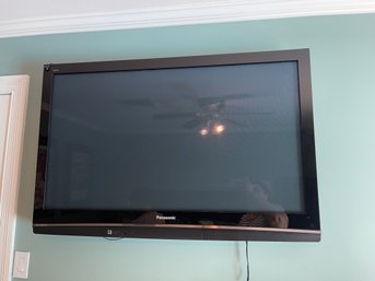 49 Panasonic Flat Screen TV And Wall Mount