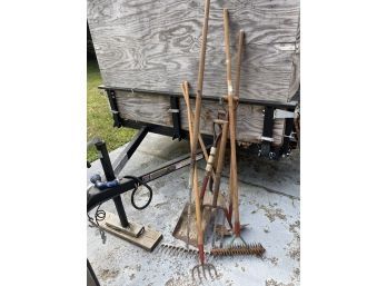 Yard Tools - Rakes Shovels