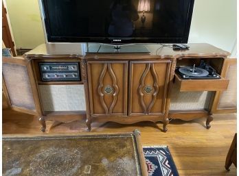 Vintage Stereo Cabinet With Turntable , Speakers, Stereo