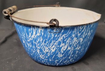 Antique Agate Ware Enamel Blue White Swirl Pot