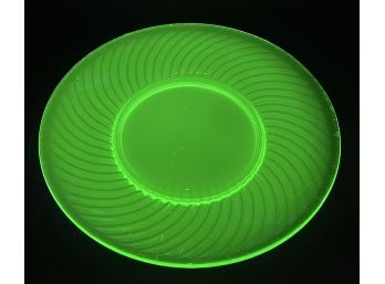 Vintage Imperial Twisted Optic Green Uranium Depression Glass Plate