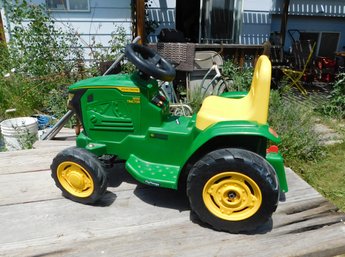 John Deere Mini Tractor (2 Feet Long) Makes Noises