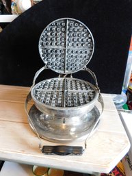 Westinghouse Waffle Iron (no Cord -untested)