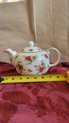 Old Country Roses Teapot