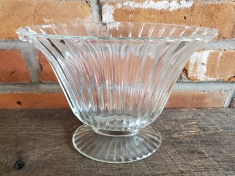 Art Deco Clear Glass Ribbed Fan Vase