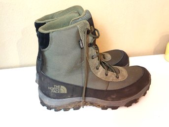 The North Face Men's Chilkat Nylon II Green Taupe Sz 12