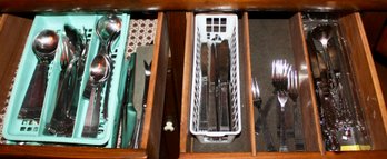 ASSORTED FLATWARE - SPOONS - FORKS - KNIVES - CONTAINERS INCLUDED - ITEM#161 RM2