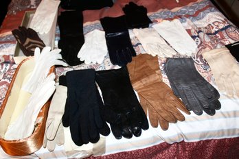 LOT OF GLOVES - VINTAGE - ASSORTED COLORS - ASSORTED MATERIALS - ALL PAIRED - ITEM#177 RM4