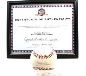 CARLOS BELTRAN AUTOGRAPHED BASEBALL - CERTIFICATE OF AUTHENTICITY INCLUDED - EXCELLENT COND. - ITEM#285 RM1
