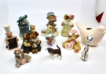 VINTAGE MIXED LOT OF PORCELAIN FIGURINES - DOGS - CATS - CHEF - AND MORE - ITEM#352 RM1
