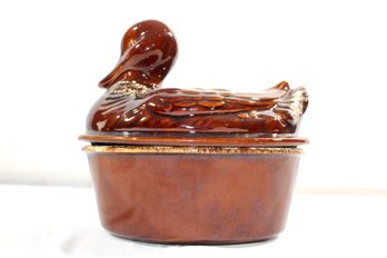 VINTAGE HULL OVEN PROOF CASSEROLE CERAMIC DUCK DISH -MADE IN USA - ITEM#558 KITC