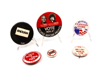 VINTAGE POLITICAL PINS - LOT OF 6 - ASSORTED YEARS - ITEM#588 BOX