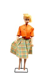 VINTAGE 1950s BARBIE - MATTEL - HAIR WAS CUT SHORT - STAND NOT INCLUDED - ITEM#682 RM1