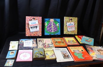 VINTAGE AND MODERN - MIXED CHILDREN'S BOOKS - LOT OF 20 - ITEM#801 LVRM