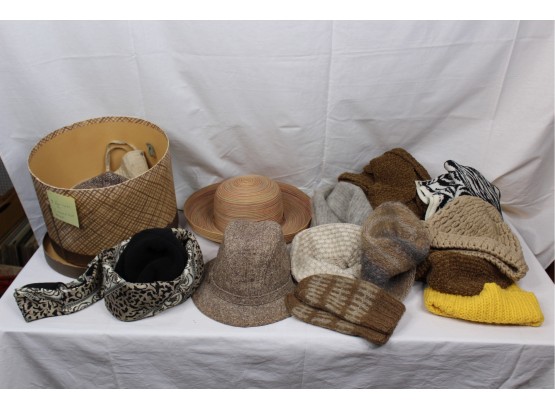 Mixed Lot Of Vintage Ladies Hats, Gloves, Scarves AND MORE! - Used To New Condition - Item #119