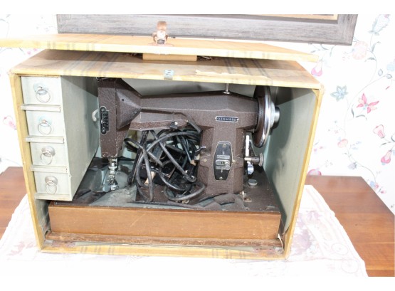 Vintage Kenmore Sewing Machine With Case - GREAT CONDITION! - Item #52