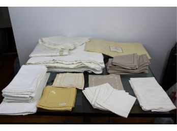 Mixed Lot Of Vintage Linens - Matelasse Bedcovers, Sferra, Hemstitch Nappe Collection, Domain, Tahari Home & MORE! Good Condition - Item #30