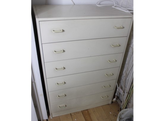 White Dresser - 6 Drawers - Good Condition!! - Item #159