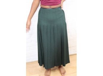 BURBERRYS 100% Wool Green Long Skirt - SIZE 8 - GOOD CONDITION! - Item #77
