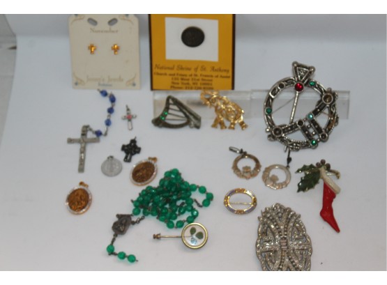 Lot Of Vintage Pins And Brooches & MORE! Item# 111