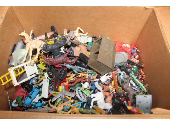 Mixed Lot Of Vintage Toys - Army Men, Cowboys, Cannons, Animals, Airplanes, Cars & More!! - Item #178
