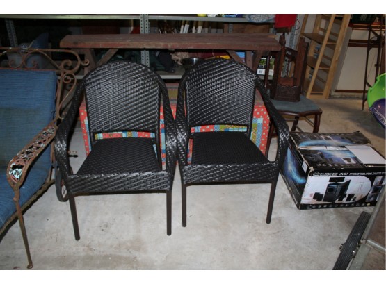 Lot Of 2 Stackable Outdoor Chairs & 1 Lounge Kid Chair - Good Condition!! Item #75
