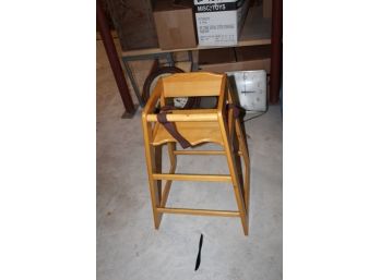 Children High Chair - Wood - Restaurant Style - Good Condition!! Item #82