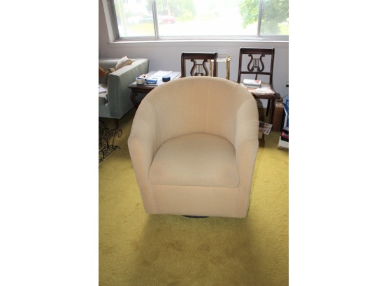 Modern Swivel Club Chair - EXCELLENT CONDITION! Item #123 LR