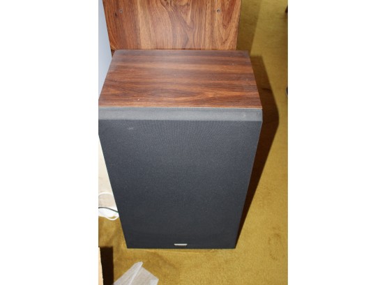 Fisher Speaker System - Model ST-828 - Lot Of 2 - WORKS! Item #147 LR