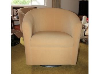 Modern Swivel Club Chair - EXCELLENT CONDITION! Item #122 LR