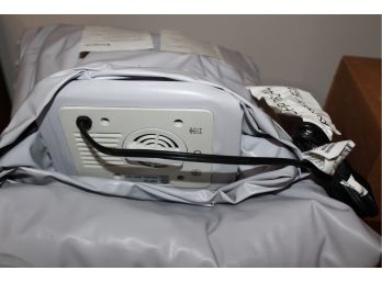 SUMMER WAVE Air Bed W/Automatic Pump & Carry Bag!! - Item #113 BSMT