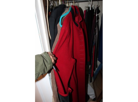 Mixed Closet Lot - Clothes, Blankets, Christmas Decor & MORE!! - Item# 055