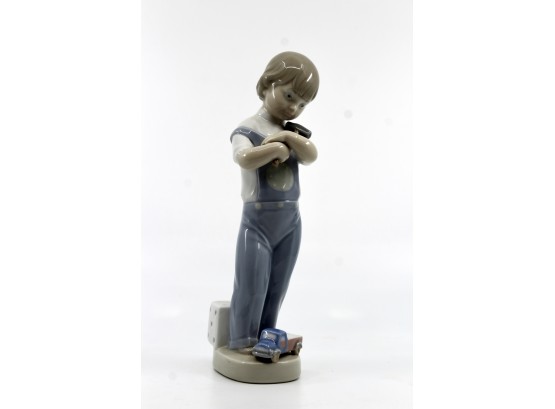 LLADRO No. 4897 - 'Mechanic Boy' Boy Holding Toy Hammer - NO CRACKS - RETIRED!! Item #285 LR