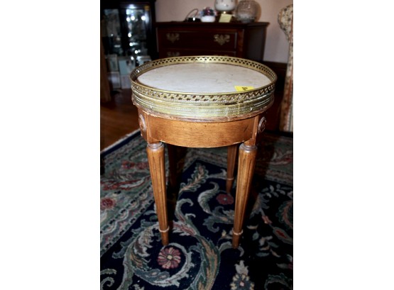 Small Marble Top Table - GOOD CONDITION!! Item #198 LR