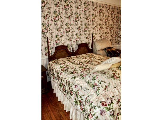 DREXEL Caned Solid Wood Queen Headboard W/ Bedding & Pillows - GOOD CONDITION!! Item #26 BR3