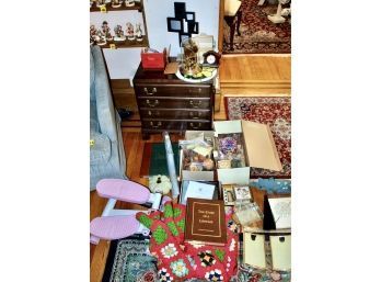 MIXED DECORATIVE Vintage Lot - Picture Frames, Clocks, Books, Hand Sewn Blanket AND MORE!! Item #369 LR