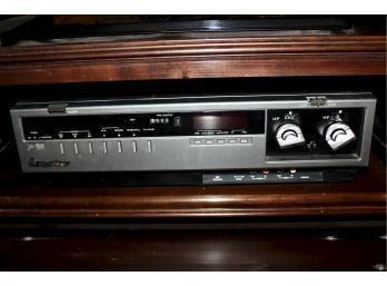QUASAR VHS Player Model VH5022UW - POWERS ON!! Item #212 LR