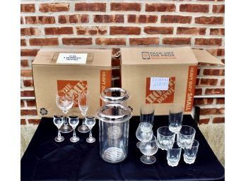 MIXED LOT OF GLASSES - Drinking Glasses, Crystal Stem Wear Set, Two Clear Wine Holders & MORE! Item#99 GAR